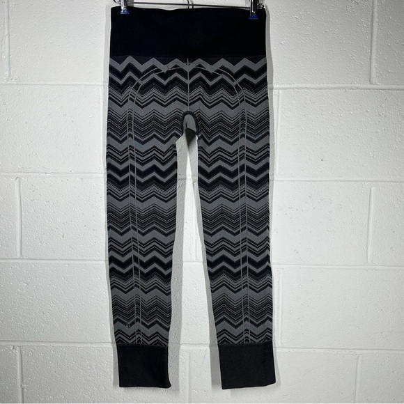 Lululemon Black Gray Chevron Zig Ebb To Street Pants Leggings Seamless Sz 6 - Picture 5 of 10